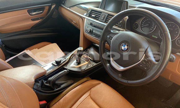 Acheter Occasion Voiture BMW 3–Series Marron à Quatre Bornes, Plaines Wilhems District Acheter Occasion Voiture BMW 3–Series Marron à Quatre Bornes, Plaines Wilhems District