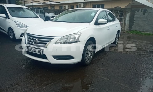 Buy Used Nissan Sentra White Car in Albion in Black River District Buy Used Nissan Sentra White Car in Albion in Black River District