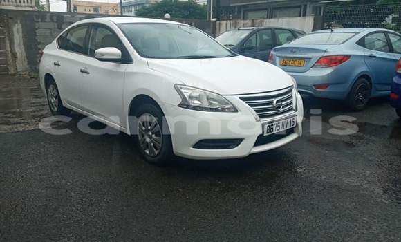 Buy Used Nissan Sentra White Car in Albion in Black River District Buy Used Nissan Sentra White Car in Albion in Black River District