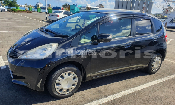 Buy Used Honda fit Black Car in Port Louis in Port Louis District Buy Used Honda fit Black Car in Port Louis in Port Louis District