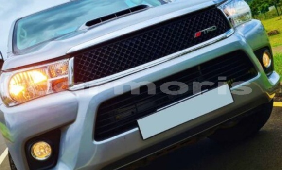 Buy Used Toyota Hiluxe Revo Silver Car in Tamarin in Black River District