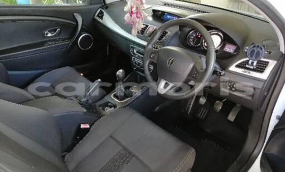 Buy Used Renault Megane White Car in Riviere des Anguilles in Savanne Buy Used Renault Megane White Car in Riviere des Anguilles in Savanne