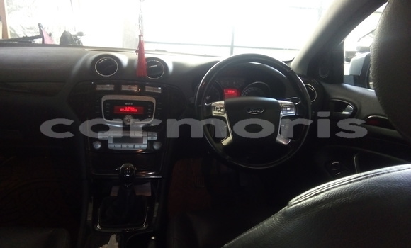 Buy Used Ford Mondeo Silver Car in Baie du Tombeau in Pamplemousses District Buy Used Ford Mondeo Silver Car in Baie du Tombeau in Pamplemousses District