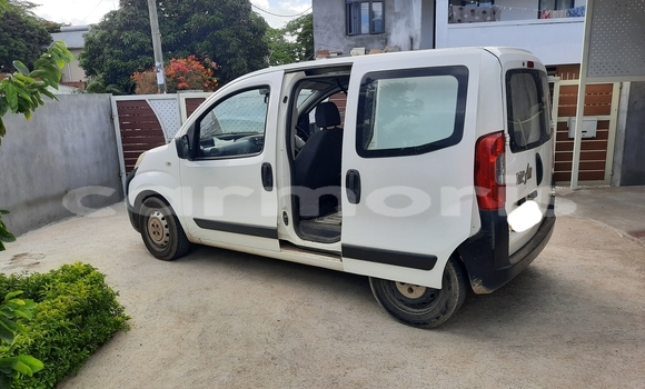 Acheter Occasion Voiture Peugeot Bipper Blanc à Bambous, Black River District Acheter Occasion Voiture Peugeot Bipper Blanc à Bambous, Black River District
