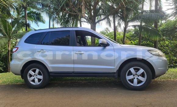 Buy Used Hyundai Santa Fe Silver Car in Riviere des Anguilles in Savanne