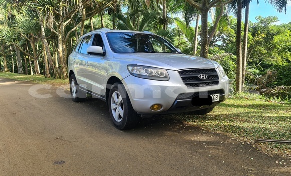 Buy Used Hyundai Santa Fe Silver Car in Riviere des Anguilles in Savanne Buy Used Hyundai Santa Fe Silver Car in Riviere des Anguilles in Savanne