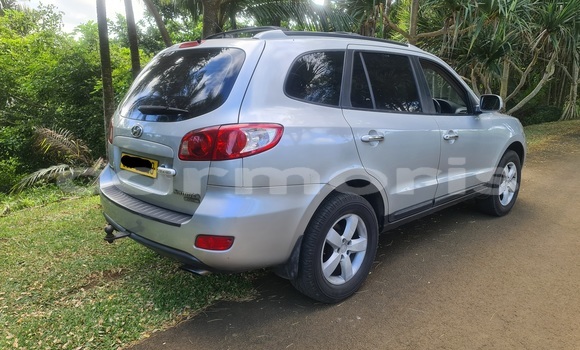 Buy Used Hyundai Santa Fe Silver Car in Riviere des Anguilles in Savanne Buy Used Hyundai Santa Fe Silver Car in Riviere des Anguilles in Savanne