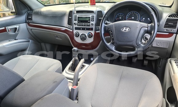 Buy Used Hyundai Santa Fe Silver Car in Riviere des Anguilles in Savanne Buy Used Hyundai Santa Fe Silver Car in Riviere des Anguilles in Savanne