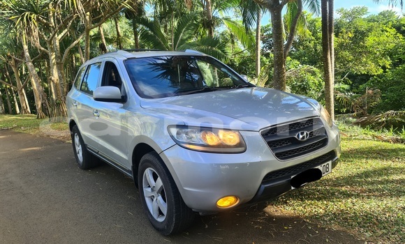 Buy Used Hyundai Santa Fe Silver Car in Riviere des Anguilles in Savanne Buy Used Hyundai Santa Fe Silver Car in Riviere des Anguilles in Savanne