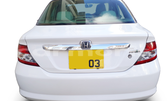Buy Used Honda Fit Aria White Car in Port Louis in Port Louis District Buy Used Honda Fit Aria White Car in Port Louis in Port Louis District