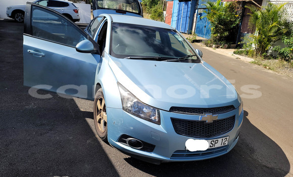 Buy Used Chevrolet Cruze Blue Car in Albion in Black River District