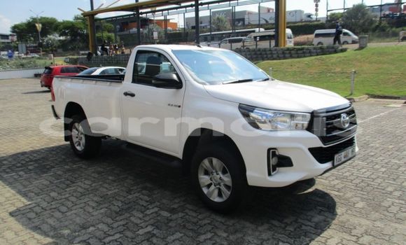 Buy Used Toyota Hilux White Car in Port Louis in Port Louis District