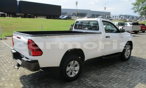 Buy Used Toyota Hilux White Car in Port Louis in Port Louis District Buy Used Toyota Hilux White Car in Port Louis in Port Louis District