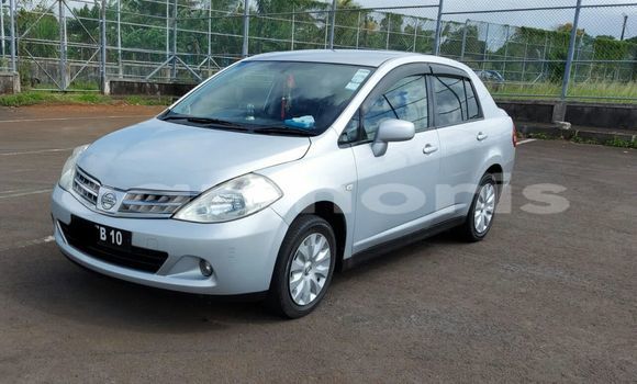 Buy Used Nissan Tiida Silver Car in Bon Accueil in Flacq Buy Used Nissan Tiida Silver Car in Bon Accueil in Flacq