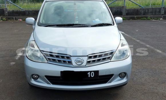Buy Used Nissan Tiida Silver Car in Bon Accueil in Flacq Buy Used Nissan Tiida Silver Car in Bon Accueil in Flacq