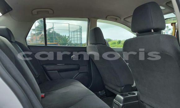 Buy Used Nissan Tiida Silver Car in Bon Accueil in Flacq Buy Used Nissan Tiida Silver Car in Bon Accueil in Flacq