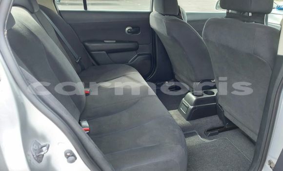 Buy Used Nissan Tiida Silver Car in Bon Accueil in Flacq Buy Used Nissan Tiida Silver Car in Bon Accueil in Flacq