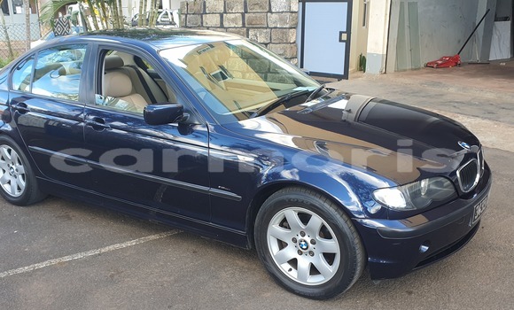 Acheter Occasion Voiture BMW 3–Series Bleu à Albion, Black River District Acheter Occasion Voiture BMW 3–Series Bleu à Albion, Black River District