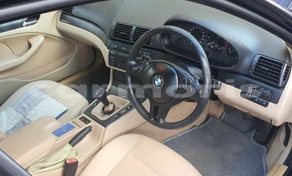 Acheter Occasion Voiture BMW 3–Series Bleu à Albion, Black River District Acheter Occasion Voiture BMW 3–Series Bleu à Albion, Black River District