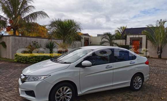 Buy Used Honda Grace Beige Car in Quatre Bornes in Plaines Wilhems District Buy Used Honda Grace Beige Car in Quatre Bornes in Plaines Wilhems District