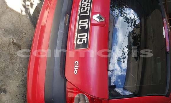 Buy Used Renault Clio Red Car in Saint Pierre in Moka Buy Used Renault Clio Red Car in Saint Pierre in Moka