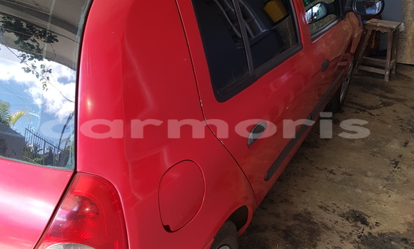 Buy Used Renault Clio Red Car in Saint Pierre in Moka Buy Used Renault Clio Red Car in Saint Pierre in Moka