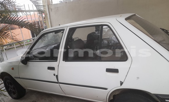Buy Used Peugeot 205 White Car in Vacoas–Phoenix in Plaines Wilhems District Buy Used Peugeot 205 White Car in Vacoas–Phoenix in Plaines Wilhems District