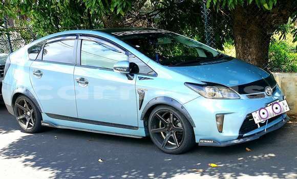 Buy Used Toyota Prius Silver Car in Chemin Grenier in Savanne