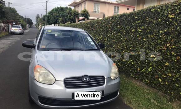 Buy Used Hyundai Accent Silver Car in Quatre Bornes in Plaines Wilhems District Buy Used Hyundai Accent Silver Car in Quatre Bornes in Plaines Wilhems District
