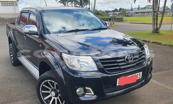 Buy Used Toyota Hilux Black Car in Rose Belle in Grand Port District Buy Used Toyota Hilux Black Car in Rose Belle in Grand Port District