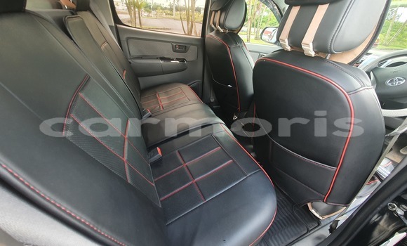 Buy Used Toyota Hilux Black Car in Rose Belle in Grand Port District Buy Used Toyota Hilux Black Car in Rose Belle in Grand Port District