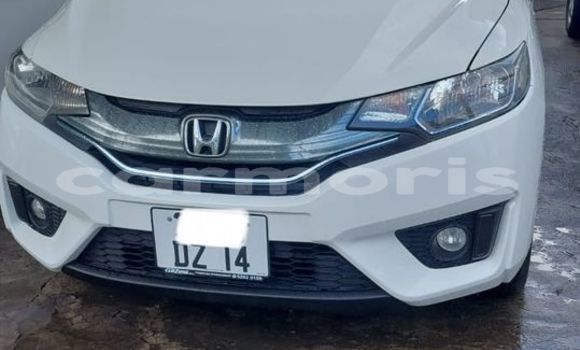 Buy Used Honda fit White Car in Port Louis in Port Louis District Buy Used Honda fit White Car in Port Louis in Port Louis District