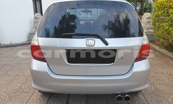 Buy Used Honda fit Silver Car in Quatre Bornes in Plaines Wilhems District Buy Used Honda fit Silver Car in Quatre Bornes in Plaines Wilhems District