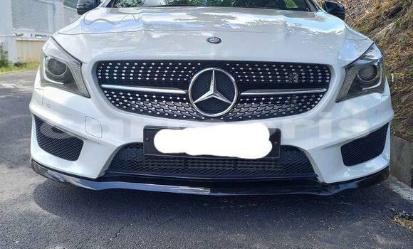 Acheter Occasion Voiture Mercedes-Benz CLA-klasse Blanc à Port Louis, Port Louis District Acheter Occasion Voiture Mercedes-Benz CLA-klasse Blanc à Port Louis, Port Louis District