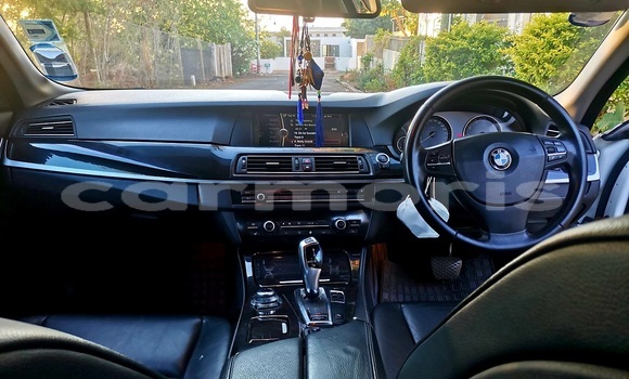 Acheter Occasion Voiture BMW 5–Series Blanc à Bambous, Black River District Acheter Occasion Voiture BMW 5–Series Blanc à Bambous, Black River District