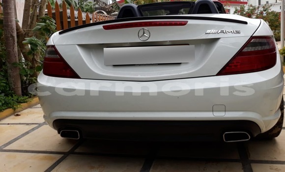 Acheter Occasion Voiture Mercedes-Benz SLK-klasse AMG Blanc à Moka, Moka Acheter Occasion Voiture Mercedes-Benz SLK-klasse AMG Blanc à Moka, Moka