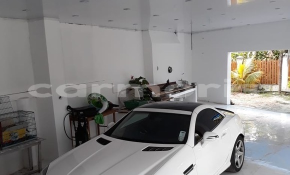 Acheter Occasion Voiture Mercedes-Benz SLK-klasse AMG Blanc à Moka, Moka Acheter Occasion Voiture Mercedes-Benz SLK-klasse AMG Blanc à Moka, Moka