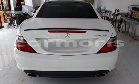 Acheter Occasion Voiture Mercedes-Benz SLK-klasse AMG Blanc à Moka, Moka Acheter Occasion Voiture Mercedes-Benz SLK-klasse AMG Blanc à Moka, Moka