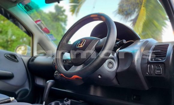 Acheter Occasion Voiture Honda fit Gris à Rivière du Rempart, Rivière du Rempart Acheter Occasion Voiture Honda fit Gris à Rivière du Rempart, Rivière du Rempart