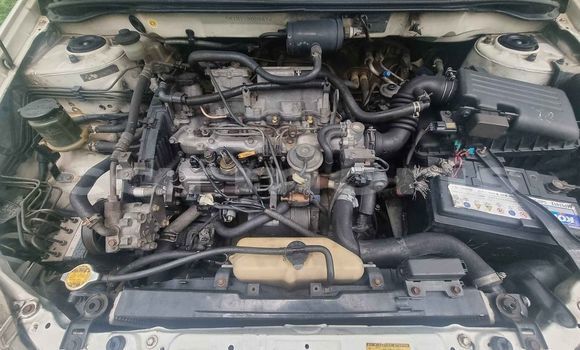 Buy Used Toyota Corolla White Car in Curepipe in Plaines Wilhems District Buy Used Toyota Corolla White Car in Curepipe in Plaines Wilhems District