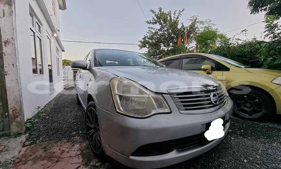 Buy Used Nissan Bluebird Silver Car in Curepipe in Plaines Wilhems District Buy Used Nissan Bluebird Silver Car in Curepipe in Plaines Wilhems District