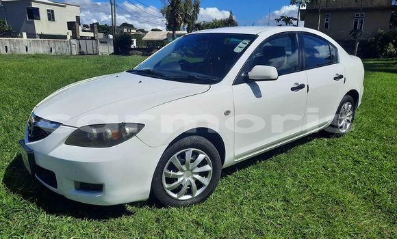 Buy Used Mazda Axela White Car in Curepipe in Plaines Wilhems District Buy Used Mazda Axela White Car in Curepipe in Plaines Wilhems District