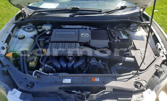 Buy Used Mazda Axela White Car in Curepipe in Plaines Wilhems District Buy Used Mazda Axela White Car in Curepipe in Plaines Wilhems District