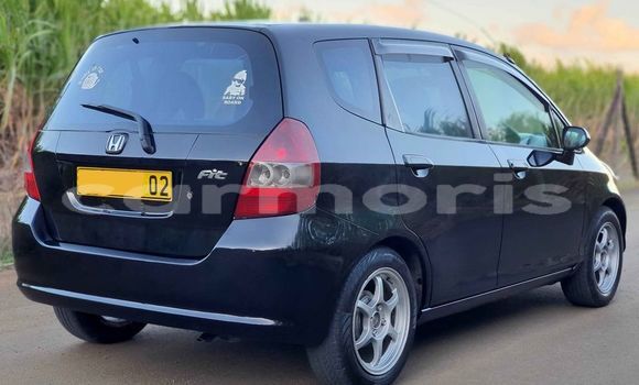 Buy Used Honda fit Black Car in Rivière du Rempart in Rivière du Rempart District Buy Used Honda fit Black Car in Rivière du Rempart in Rivière du Rempart District