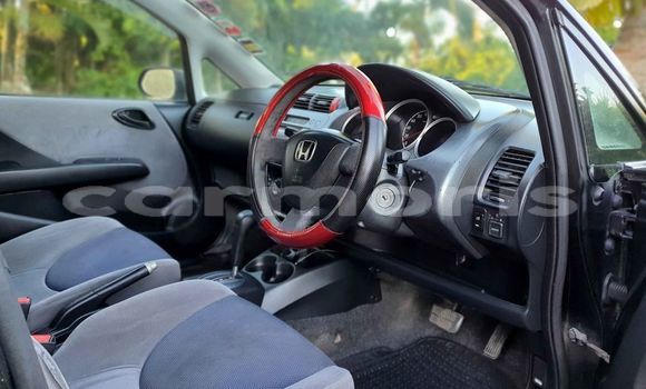 Buy Used Honda fit Black Car in Rivière du Rempart in Rivière du Rempart District Buy Used Honda fit Black Car in Rivière du Rempart in Rivière du Rempart District