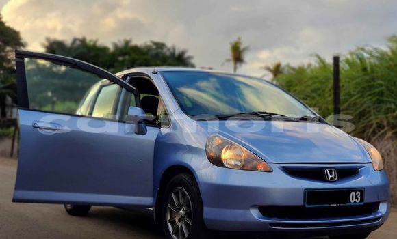 Buy Used Honda fit Blue Car in Rivière du Rempart in Rivière du Rempart District Buy Used Honda fit Blue Car in Rivière du Rempart in Rivière du Rempart District