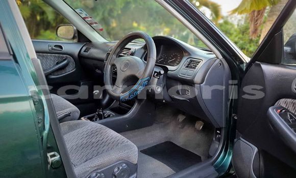 Buy Used Honda Civic Green Car in Rivière du Rempart in Rivière du Rempart District Buy Used Honda Civic Green Car in Rivière du Rempart in Rivière du Rempart District