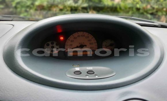 Buy Used Toyota Vitz White Car in Rivière du Rempart in Rivière du Rempart District Buy Used Toyota Vitz White Car in Rivière du Rempart in Rivière du Rempart District