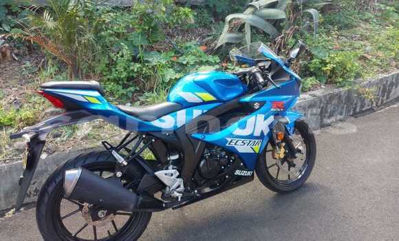 Acheter Occasion Moto Suzuki GSX Bleu à Port Louis, Port Louis District Acheter Occasion Moto Suzuki GSX Bleu à Port Louis, Port Louis District