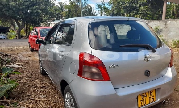 Buy Used Toyota Vitz Silver Car in Albion in Black River District Buy Used Toyota Vitz Silver Car in Albion in Black River District
